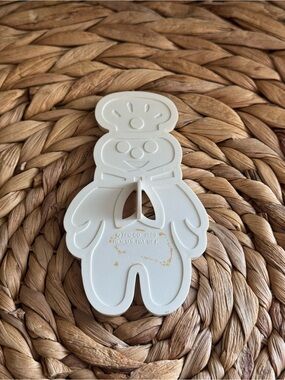 2/$15 M&M LISTINGS- 1989 Pillsbury Doughboy Cookie Cutter - Promotional